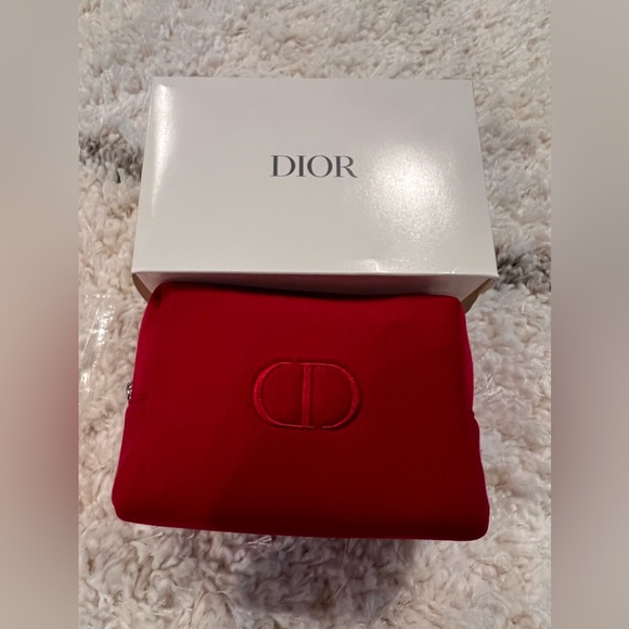 New DIOR  RED EMBROIDERED COSMETICS BAG with freebies - Picture 7 of 10